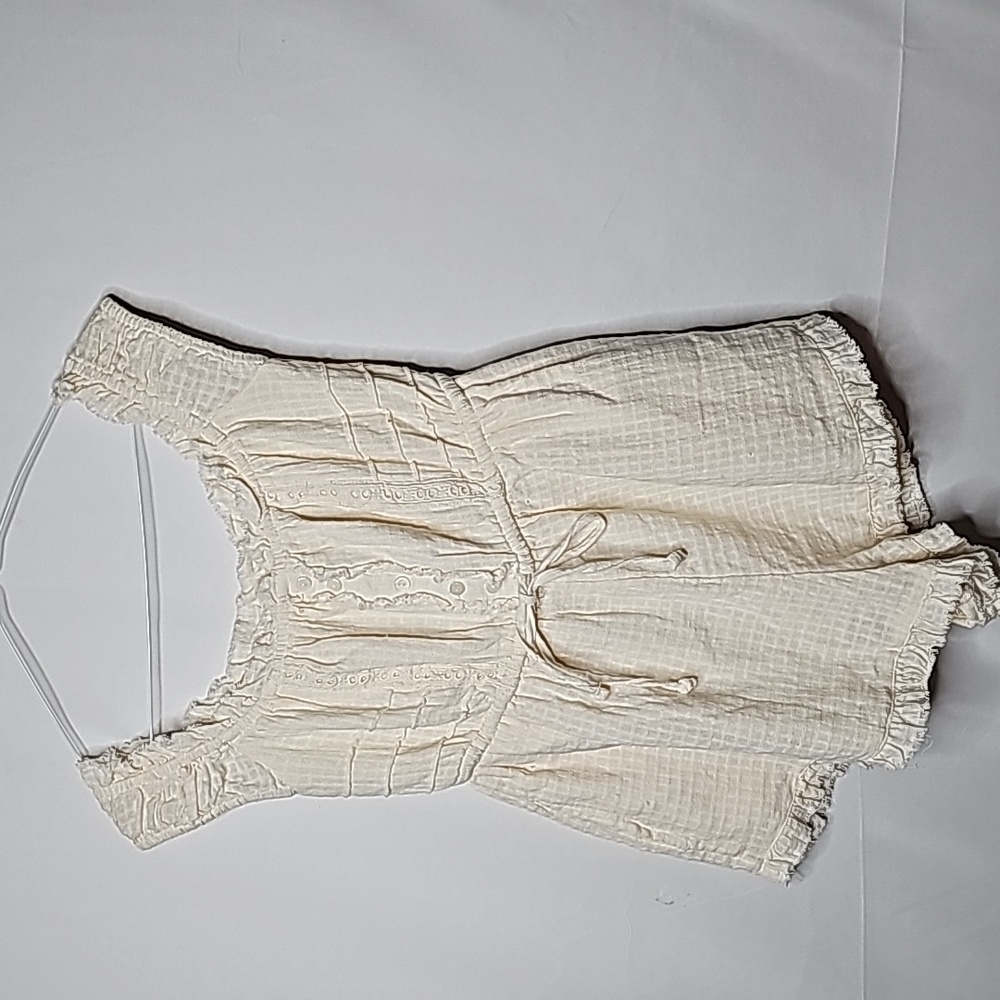 Urban Outfitters off the shoulder raw hem pull on cream romper shorts sz S